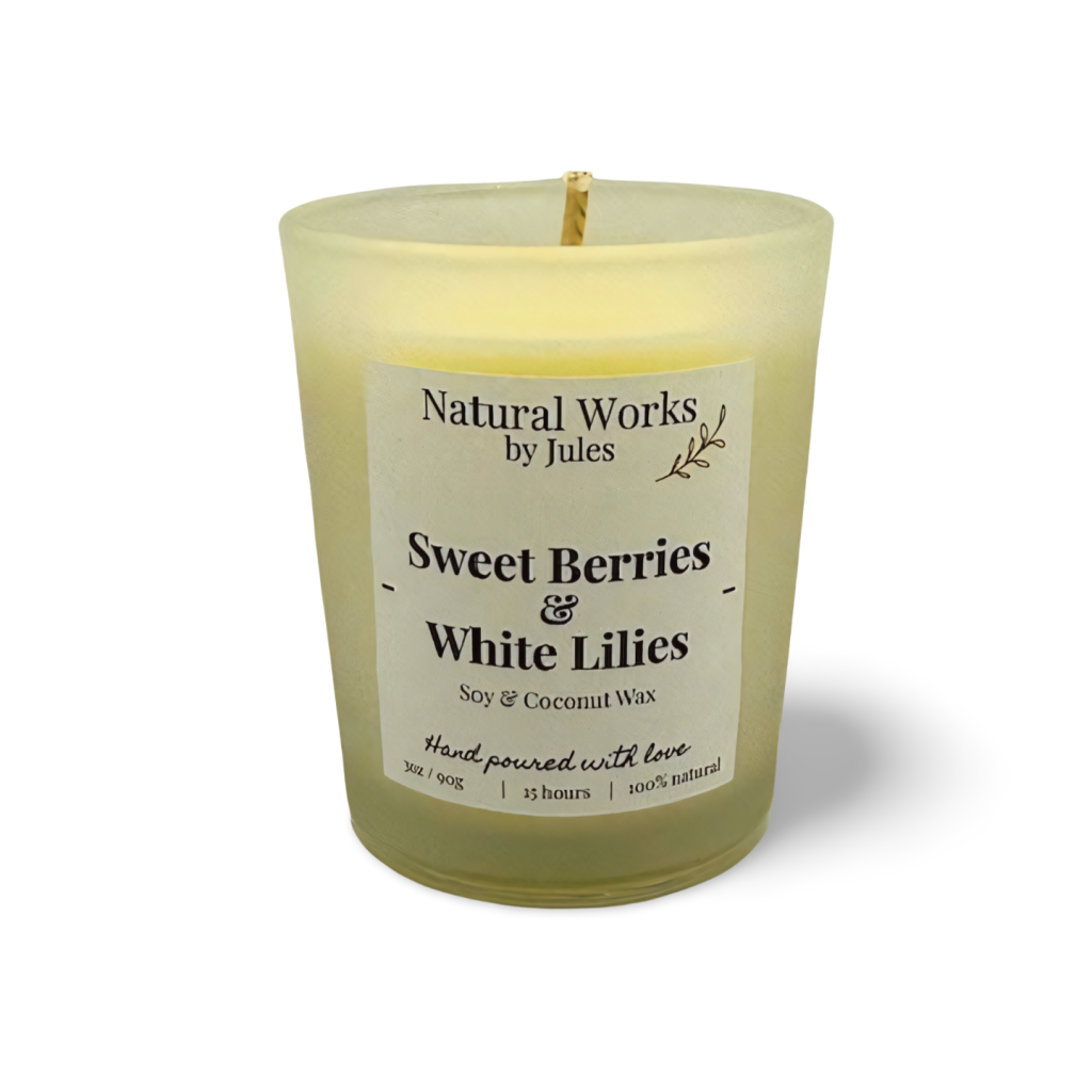 sweet berries and white lilies 9cl (90g) soy and coconut wax candle